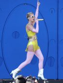 Katy Perry Performing at 102.7 KIIS FM’s 2017 Wango Tango in Carson