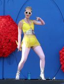 Katy Perry Performing at 102.7 KIIS FM’s 2017 Wango Tango in Carson