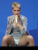 Katy-Perry-Upskirt-Performing-at-Radio-1s-Big-Weekend-20
