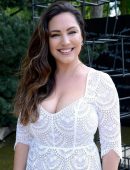 Kelly Brook – Chelsea Flower Show in London
