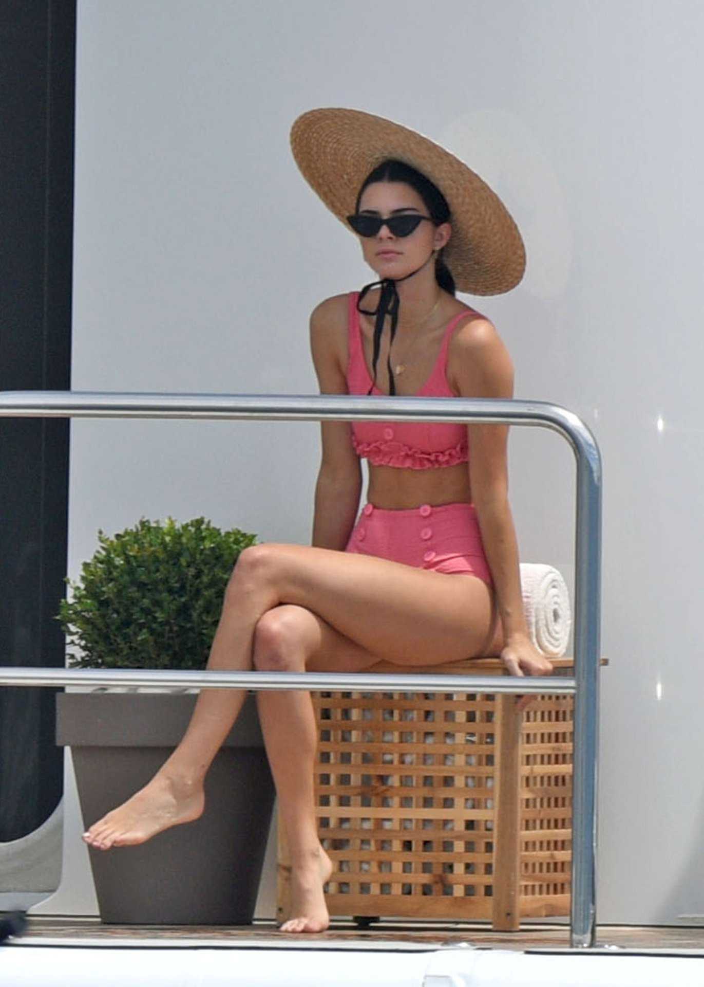 Kendall-Jenner-in-Bikini-in-Cannes-627