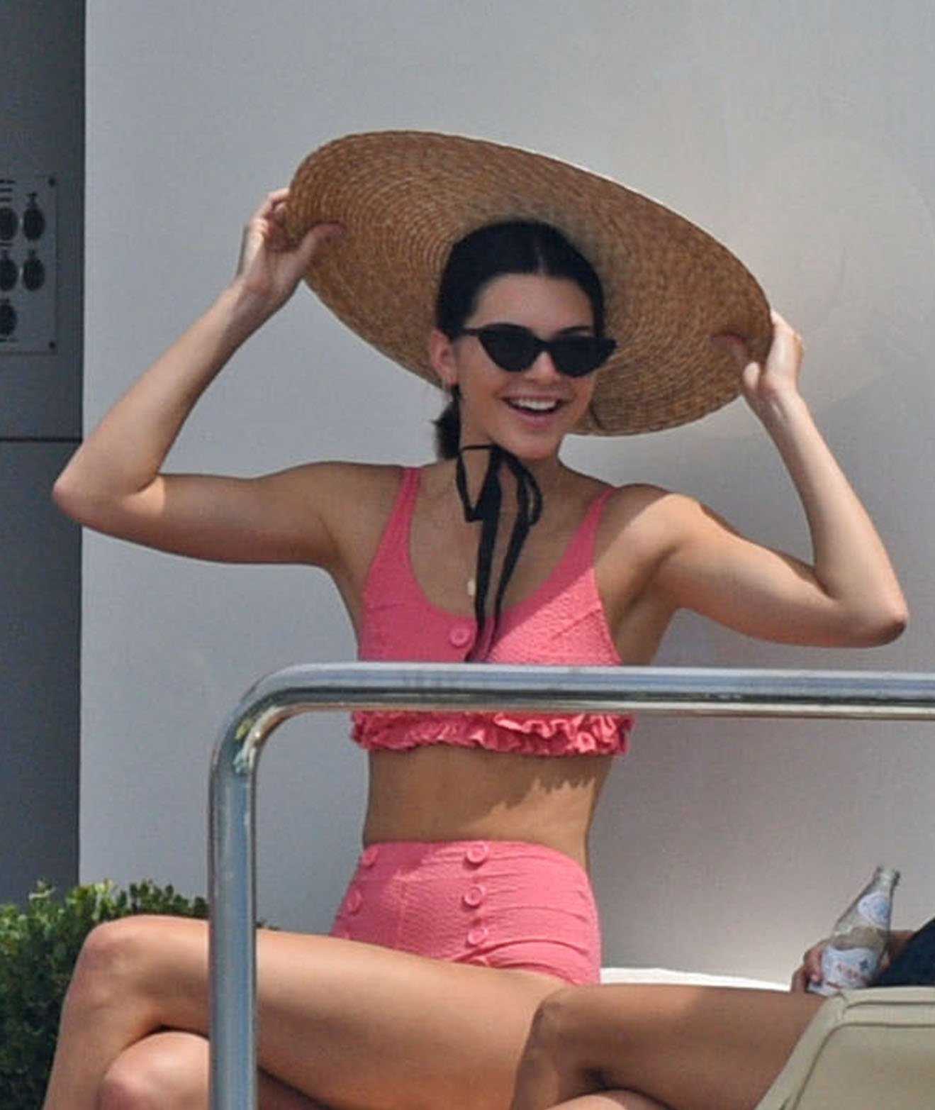Kendall-Jenner-in-Bikini-in-Cannes-630
