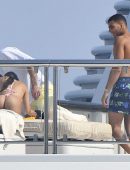 Kourtney-Kardashian-704