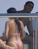 Kourtney-Kardashian-713