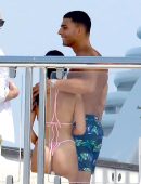 Kourtney-Kardashian-714