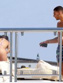 Kourtney-Kardashian-719