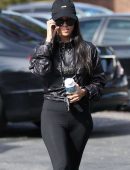 Kourtney Kardashian Booty in Tights Leaving an Art Class in Los Angeles