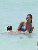 Lais-Ribeiro-in-Bikini-803