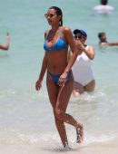 Lais-Ribeiro-in-Bikini-806