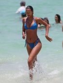 Lais-Ribeiro-in-Bikini-809