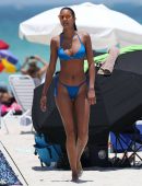 Lais-Ribeiro-in-Bikini-810