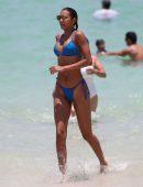 Lais-Ribeiro-in-Bikini-811