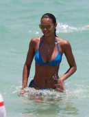 Lais-Ribeiro-in-Bikini-814