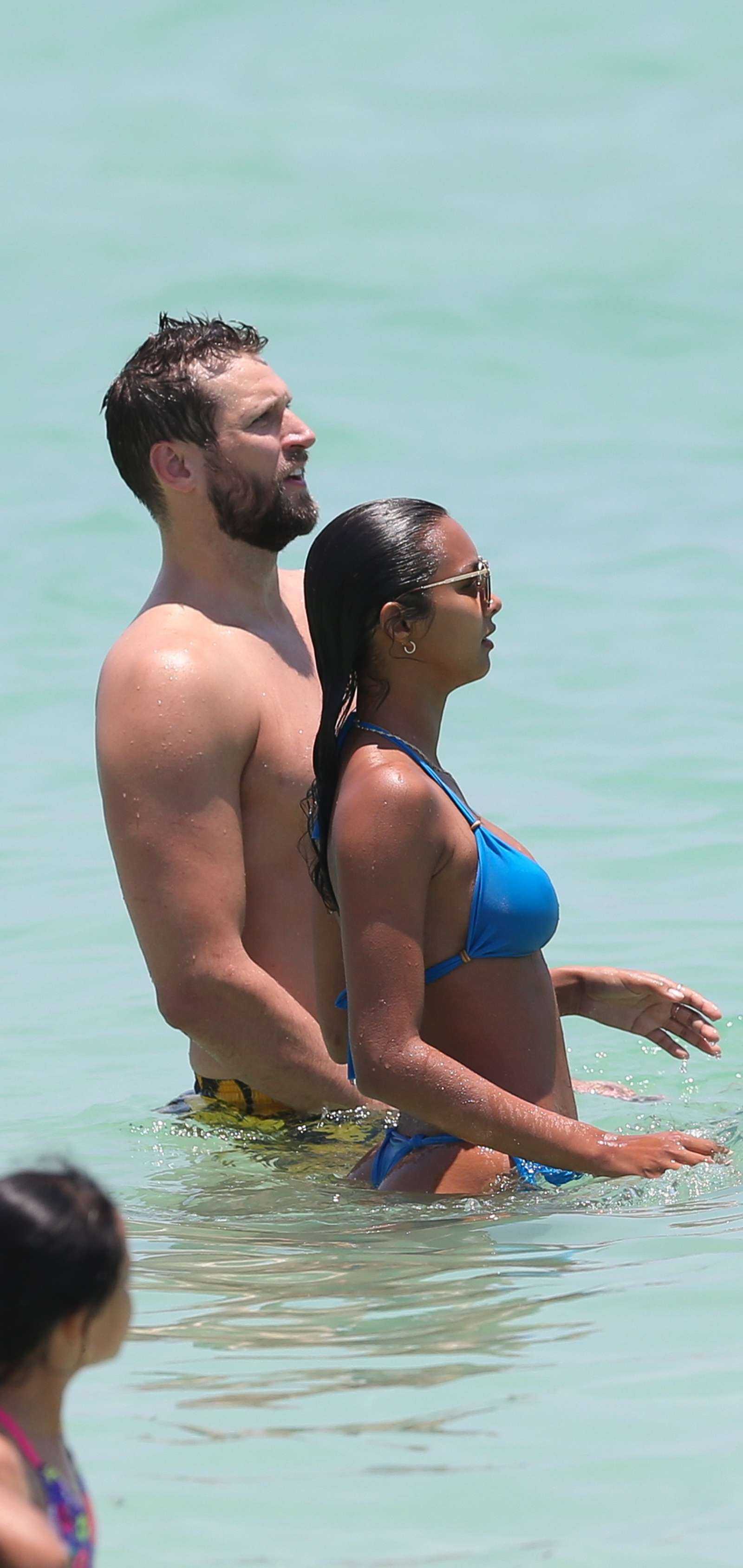 Lais-Ribeiro-in-Bikini-817