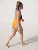 Lauryn-Goodman-Booty-in-Swimsuit-4