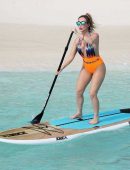 Lauryn-Goodman-Booty-in-Swimsuit-5