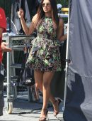 Priyanka-Chopra-at-Extra-Studios-in-Hollywood-5