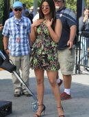 Priyanka-Chopra-at-Extra-Studios-in-Hollywood-9