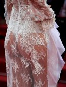 Sara-Sampaio-at-the-Premiere-of-The-Killing-of-a-Sacred-Deer-10
