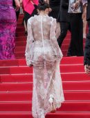 Sara-Sampaio-at-the-Premiere-of-The-Killing-of-a-Sacred-Deer-18