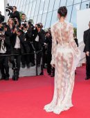 Sara-Sampaio-at-the-Premiere-of-The-Killing-of-a-Sacred-Deer-4