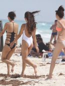 Victoria-Justice-in-Swimsuit-in-Cancun-909