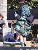 Bella-Hadid-Upskirt-and-Kendall-Jenner-3