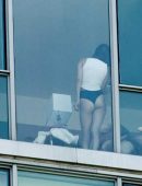 Bella-Hadid-With-Jordan-Barrett-13