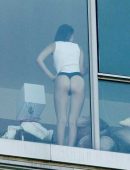 Bella-Hadid-With-Jordan-Barrett-9