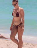 Bianca-Elouise-in-Bikini-702