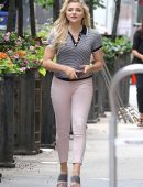 Chloe Grace Moretz in Tight Pants on the Set of Louis C.K. Film in NYC