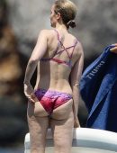 Emily-Blunt-in-Bikini-201