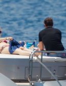 Emily-Blunt-in-Bikini-207