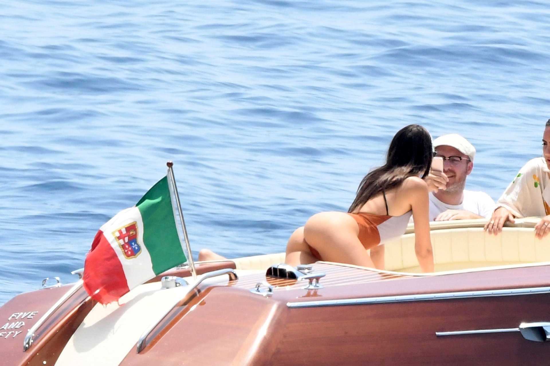 Emily-Ratajkowski-721