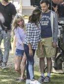 Eva Longoria Booty in Jeans and Anna Faris on the Set of 'Overboard' in Vancouver