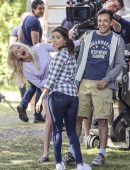 Eva Longoria Booty in Jeans and Anna Faris on the Set of 'Overboard' in Vancouver