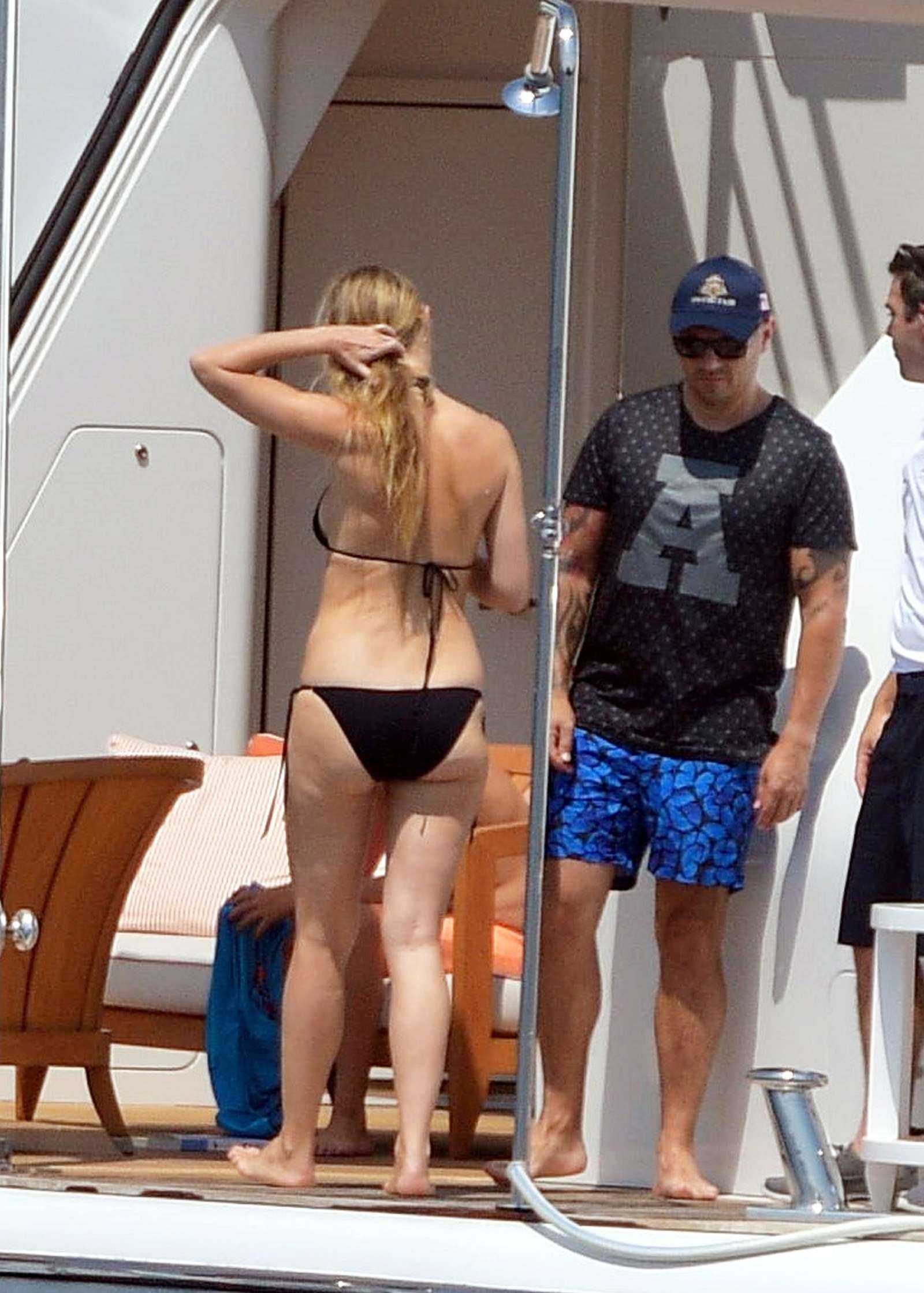 Gwyneth Paltrow Booty in Black Bikini on a Yacht in St Tropez