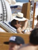 Izabel-Goulart-in-Bikini-in-Ibiza-11