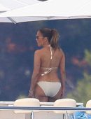 Jennifer-Lopez-in-Crochet-Swimsuit-502