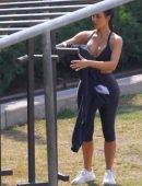 Kim-Kardashian-Booty-Working-Out-12