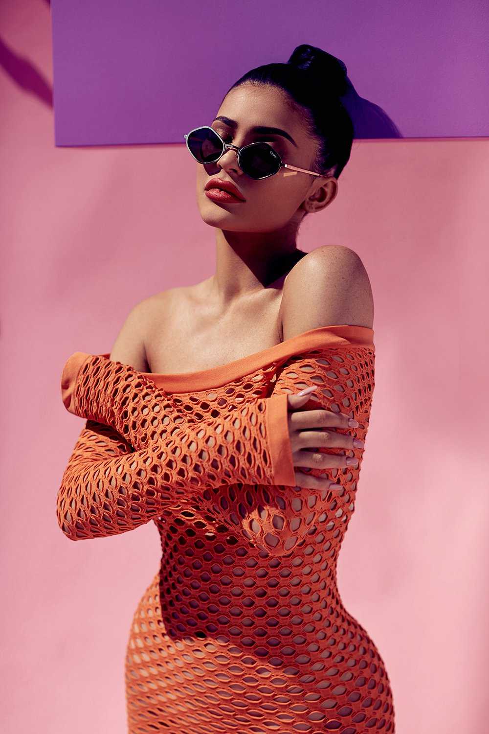 Kylie-Jenner-in-QUAY-X-Kylie-Sunglasses-Photoshoot-10