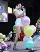 Miley Cyrus Performing at 103.5 KTU's KTUphoria 2017 in Long Island