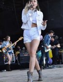 Miley Cyrus Performing at 103.5 KTU's KTUphoria 2017 in Long Island