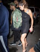 Selena-Gomez-See-through-to-Nipples-24