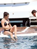 Adriana-Lima-in-Black-Bikini-413