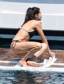 Adriana-Lima-in-Black-Bikini-426