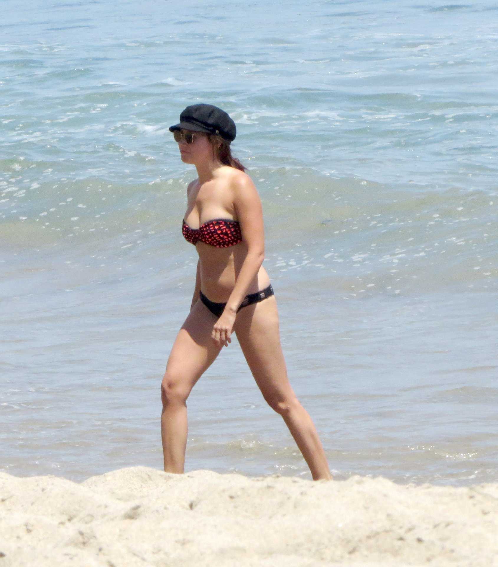 Ashley-Tisdale-in-Bikini-252