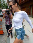 Bella Hadid and Gigi Hadid Outside Gigi's Apartment in NYC
