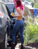 Bella-Thorne-Braless-415