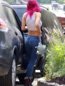 Bella-Thorne-Braless-416